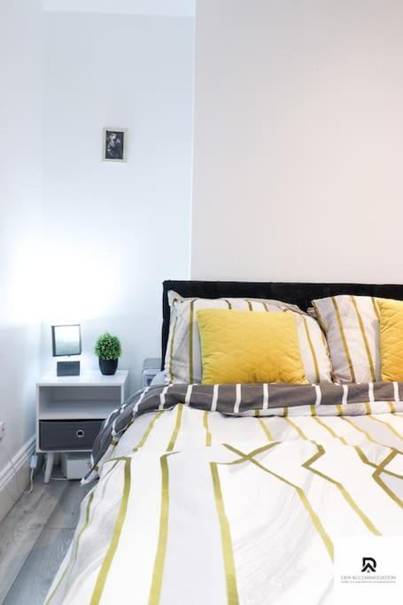 Den Accommodation & Short Lets Greenwich London - 3 Bed House Экстерьер фото
