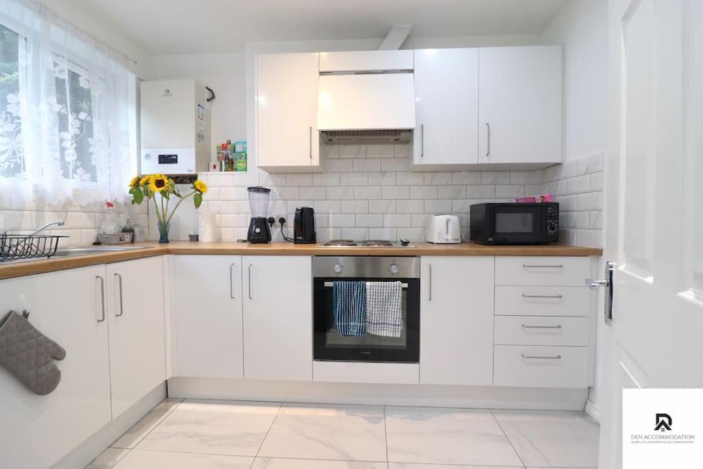 Den Accommodation & Short Lets Greenwich London - 3 Bed House Экстерьер фото